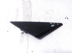 Trīsstūra apdare pie spoguļa - 4G8837637A