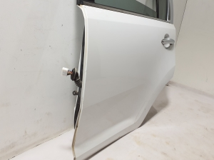 Kia Sportage (2010–2016) Rear side doors 770033W000 - 3