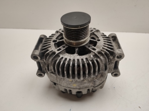 Mercedes Benz E-Class W212 (2009–2015) Generaator A6421540402 - 5