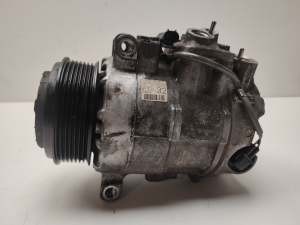 Mercedes Benz E-Class W212 (2009–2015) Konditsioneeri kompressor A0022303211 - 2