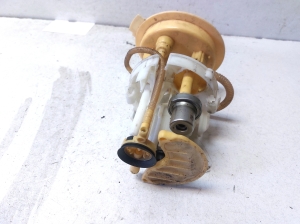 AUDI A4 B9 (2015–2026) Kraftstoffpumpe im Tank 8W0201317D - 2