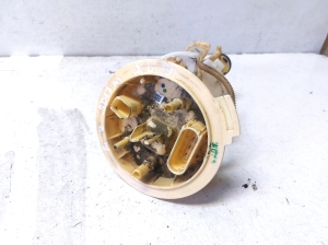 AUDI A4 B9 (2015–2026) Kraftstoffpumpe im Tank 8W0201317D - 4