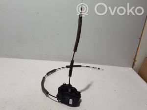 Aizmugurējo durvju slēdzene - 825029911R