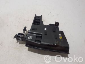 RENAULT Koleos (2016–2026) Front door external opening handle and its details - 2