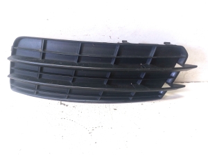 Front bumper lower grille - 4G8807151