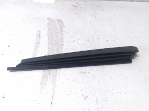 AUDI A7 (2010–2018) Muu katuseluugi detail 8D9877782A - 3