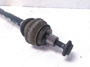 AUDI A4 B9 (2015–2026) Tagumine veovõll ja selle osad 8W0501203D - 2