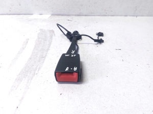 AUDI A7 (2010–2018) Sicherheitsgurtschloss vorne 8K0857755F - 2