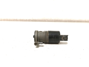 Opel Vivaro B (2014–2019) Front windshield washer pump 1024587 - 3