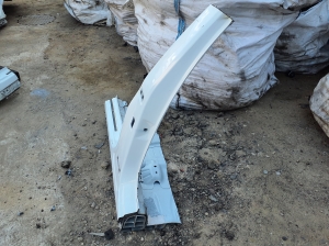 Polestar 2 II (2021–2026) Center pillar 32234134 - 2