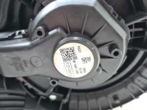 Ford Focus (2018–2026) Innenraumluftfiltergehäuse JX7B19C988AC - 4