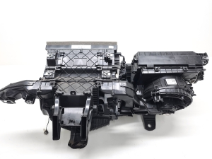 Ford Focus (2018–2026) Innenraumluftfiltergehäuse JX7B19C988AC - 7