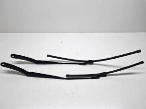 Ford Focus (2018–2026) Wischerarm vorne JX7B17526AB - 3