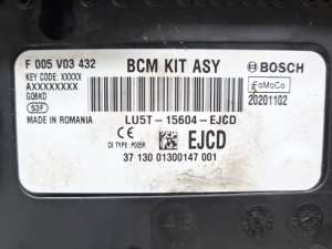 Ford Focus (2018–2026) Kaitsmekarp salongis F005V19325 - 2