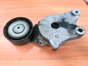 Ford Focus (2018–2026) Riemenspanner JN1Q6A228AA - 3