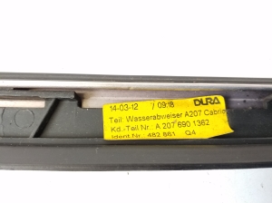 Mercedes Benz E-Class W207 (2009–2017) Windshield pillar outer molding A2076901362 - 3