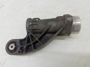 Mercedes Benz R-Class 251 (2006–2017) Eesmise reduktori kinnitus 4460310034F - 4