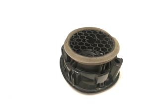 Opel Vivaro B (2014–2019) Dashboard air vent grilles 687606325R - 5