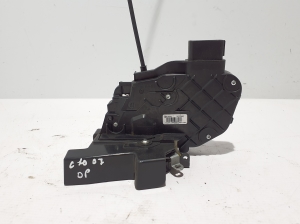 VOLVO C70 II (2006–2013) Front door lock 30753662 - 2