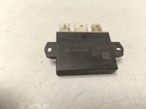 Land Rover Discovery Sport (2014–2026) Trunk lid control module K95301AE - 2