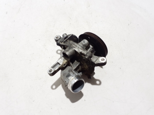 VOLVO XC40 (2017–2026) Veepump 32252604 - 3