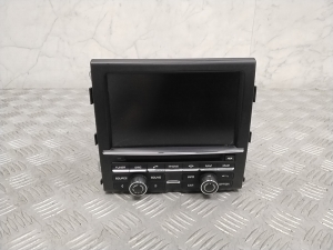 Radio / CD-Player / DVD-Player / Navigation - 958642972X