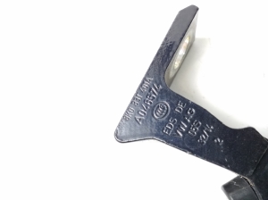 Porsche Cayenne (2010–2017) Front door top hinge 8K0831401A - 2