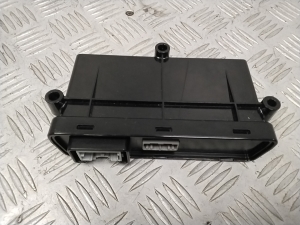 Tesla Model S S (2012–2026) Electric parking brake control module 100761800J - 2