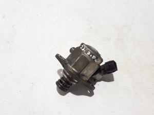 VOLVO XC40 (2017–2026) Kütusepump 32363034 - 3