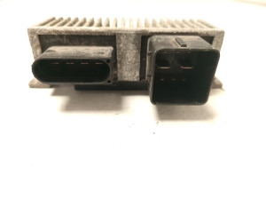 Opel Vivaro B (2014–2019) Glow plug relay 271206395R - 3