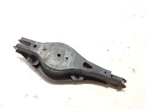 VOLVO XC40 (2017–2026) Rear control arm 32221200 - 2