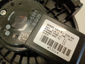 Jaguar XF (2008–2016) Salongi puhuri mootor AV2727005381 - 2