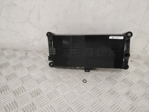 Rear side door control unit - 104390010D