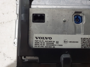 VOLVO XC40 (2017–2026) Screen 32316630 - 4