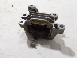 VOLVO XC40 (2017–2026) Motorlager 32139920 - 3