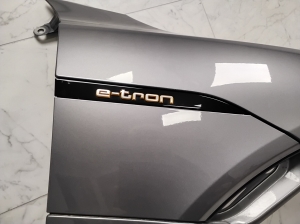 AUDI e-tron SUV (2018–2026) Esiporitiib 10641110 - 5