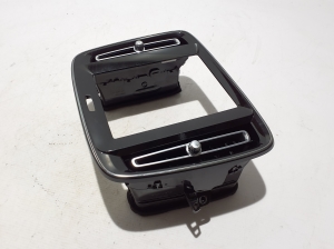 VOLVO XC40 (2017–2026) Dashboard air vent grilles 32277960 - 3