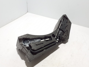 VOLVO XC40 (2017–2026) Trunk tool tray and its parts 31680312 - 3