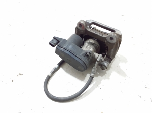 VOLVO XC40 (2017–2026) Tagumine pidurisadul 32329530 - 2