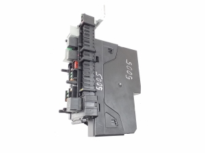 Mercedes Benz E-Class W207 (2009–2017) Fuse box in the trunk A2129005401 - 4