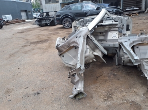 VOLVO C70 II (2006–2013) Front outrigger 31386873 - 2