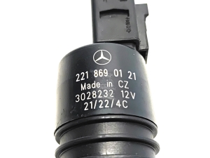 Mercedes Benz Sprinter W 907 (2018–2026) Front windshield washer pump 2218690121 - 2