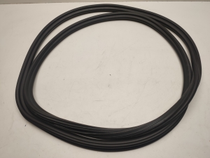 Porsche Macan (2014–2026) Front door rubber seal 95B831721 - 3