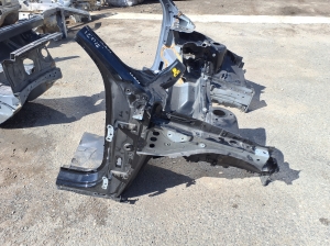 VOLVO XC40 (2017–2026) Front outrigger 32405117 - 4
