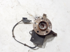 Front wheel hub - 400159353R
