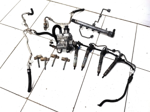 Kraftstoffsystem und seine Details - A6540704301