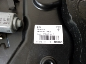 Porsche Cayenne (2010–2017) Priekšējo durvju logu pacēlājs un tā daļas 7P5837756D - 2