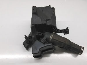 Ford Kuga (2012–2019) Luftfiltergehäuse und seine Teile 72344999 - 2
