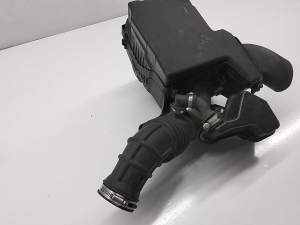 Ford Kuga (2012–2019) Luftfiltergehäuse und seine Teile 72344999 - 6