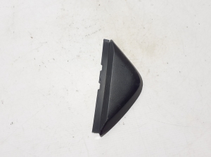   Mirror triangle trim  - 638742087R 